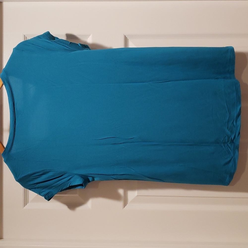 V Neck T Shirt - Picture 3 of 4